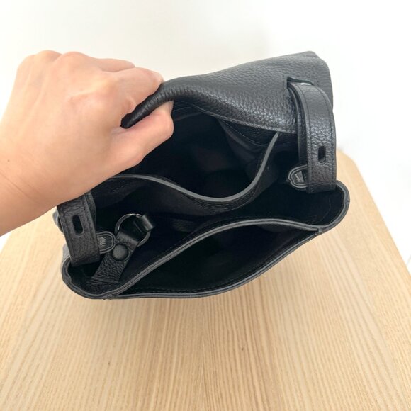 Kara leather flap crossbody - Picture 3 of 6